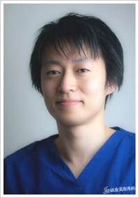 銀座美容外科クリニック 医師 朝日 林太郎
